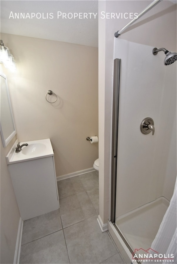 Building Photo - 508 Greenblades Ct