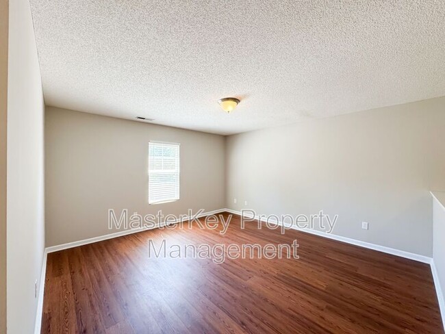 Building Photo - 6842 Harter Ct