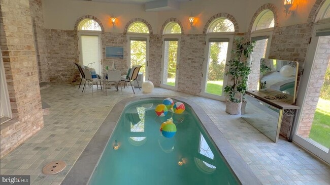 Building Photo - 1289 Ballantrae Farm Dr