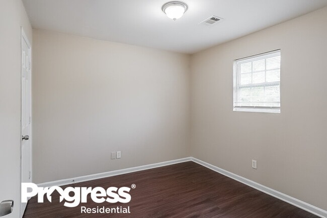 Building Photo - 1218 Campbellton Rd SW