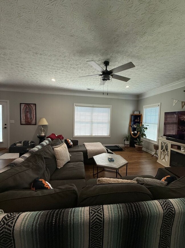 Building Photo - 128 Aiden Ln