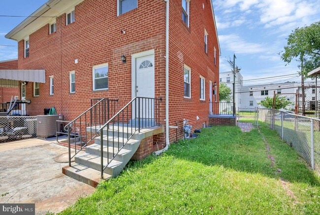 Building Photo - 4304 Wheeler Rd SE