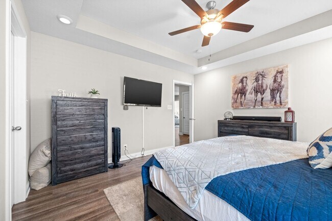 Building Photo - 3 Bed 2 Bath Home For Rent Near Downtown C...