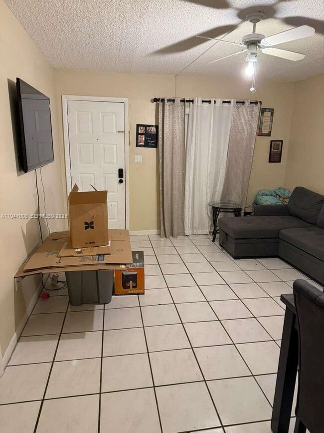 Building Photo - 6031 Shaker Wood Cir