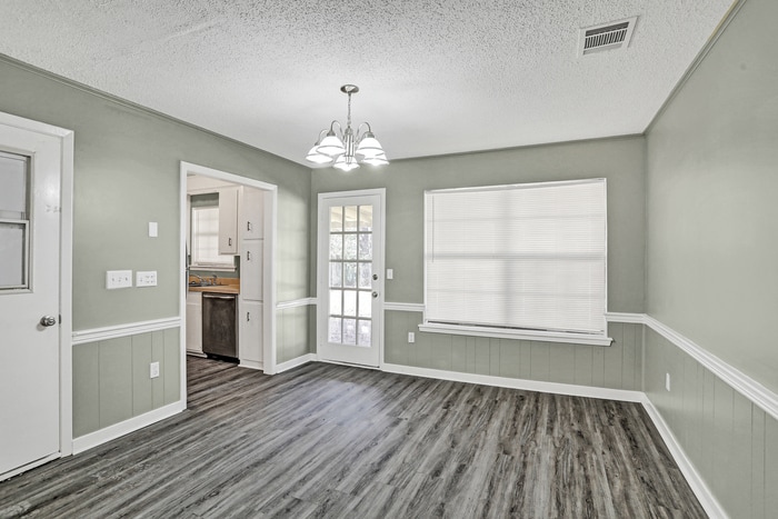 Building Photo - 4615 Sherbrook Dr