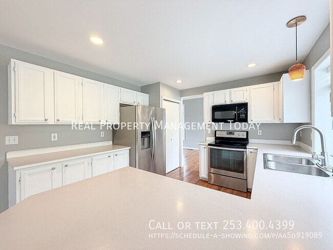 Building Photo - 4914 Norpoint Way NE