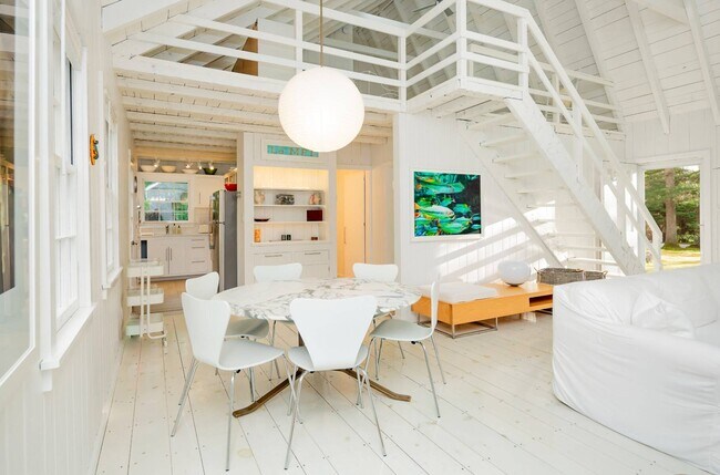 Building Photo - 53 Sayre's Path