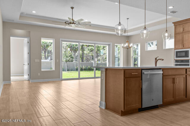 Building Photo - 12770 Valletta St