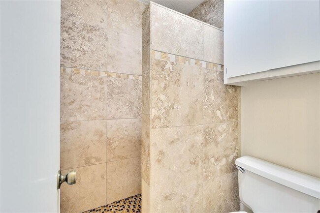 Building Photo - 1002 Bodark Ln