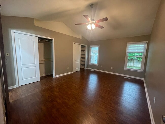 Building Photo - Beautiful home in Riverwalk