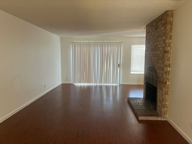 Building Photo - 7304 Meadowgate Dr