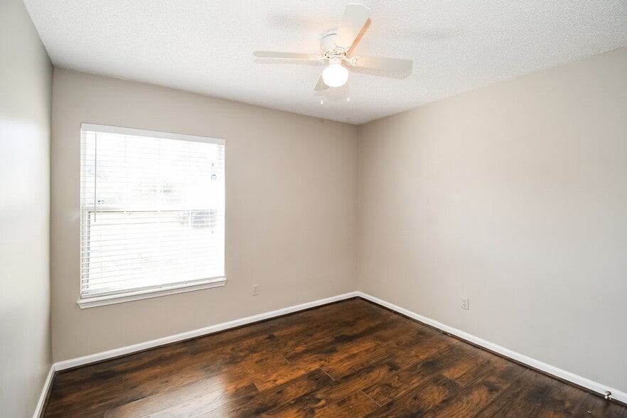 Building Photo - 413 Cottage Cove Ct