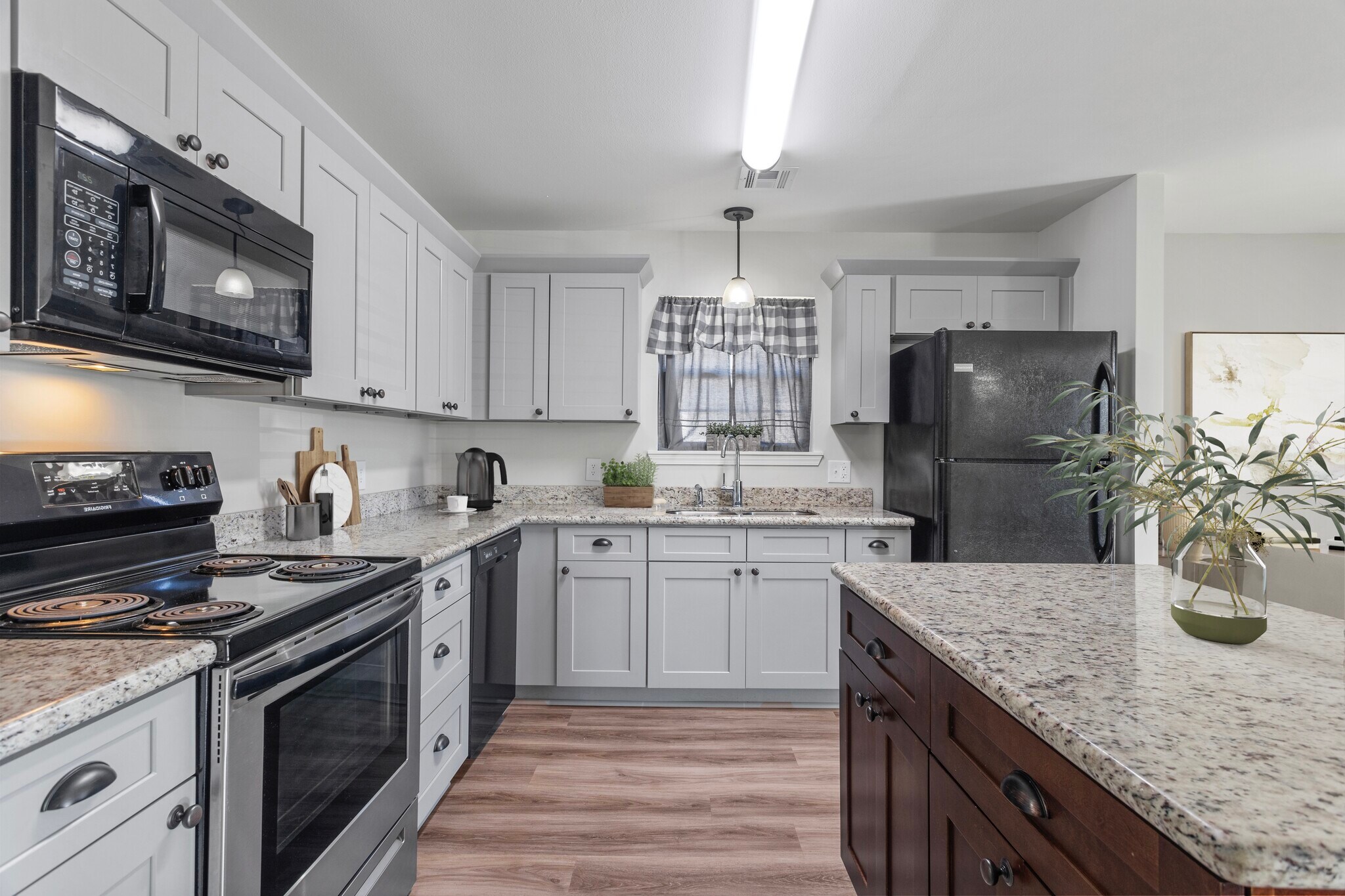 Building Photo - 7 Mulberry Rd