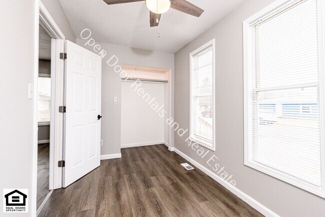 Building Photo - Available now!! ***MOVE IN RENT SPECIAL $550 OFF FIRST MONTH'S RENT!!***