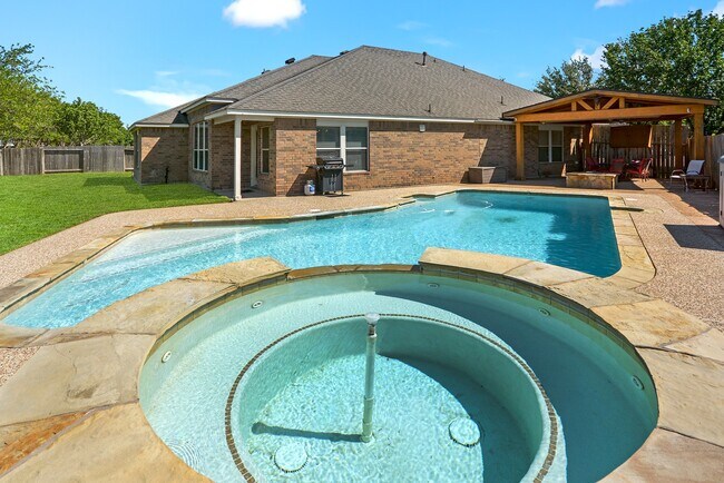 Building Photo - 28139 Canyon Wren Dr