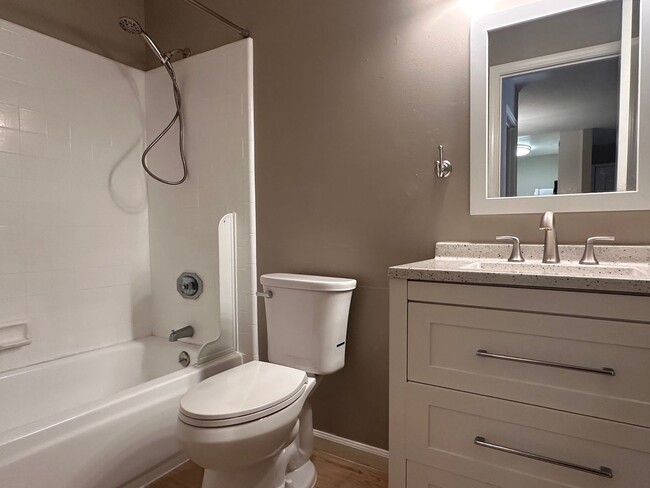 Building Photo - Remodeled 1 Bedroom 1 Bath South San Jose ...