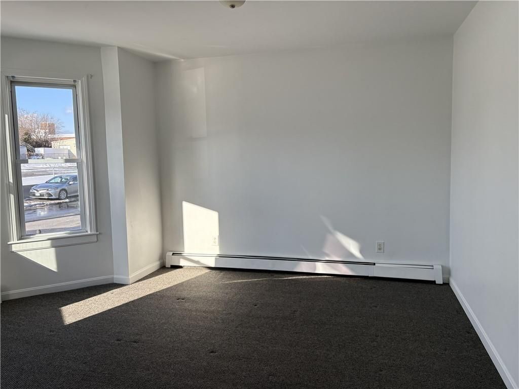 Building Photo - 453 Pond St