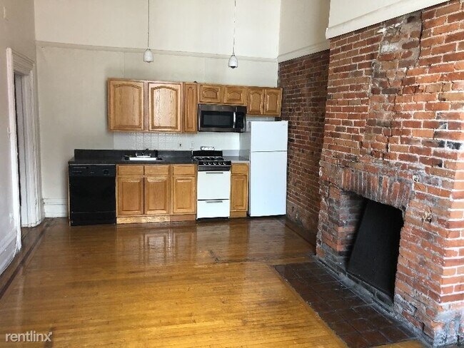 Building Photo - 2008 Walnut St