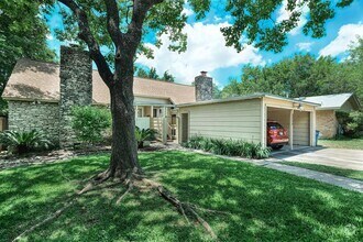 Building Photo - 2711 St Edwards Cir