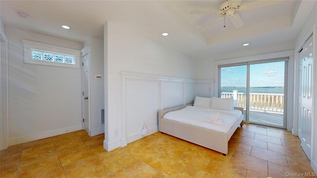 Building Photo - 750 Dune Rd