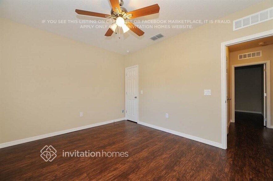 Building Photo - 2071 Kabat Ave