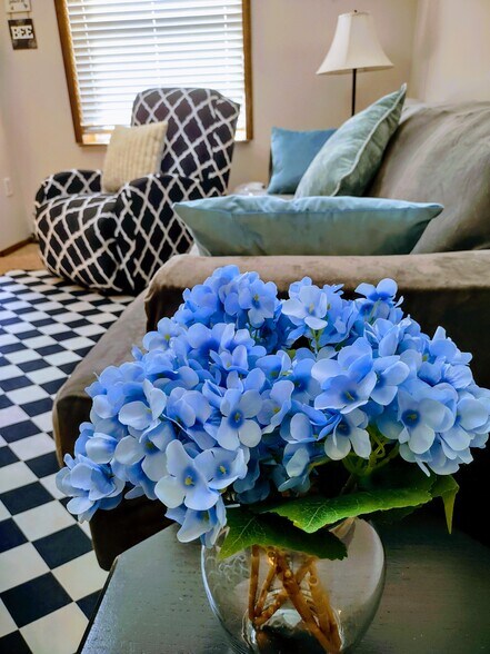 Building Photo - 2223 S Garnet St