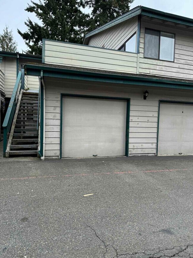 Building Photo - 8407 18th Ave W