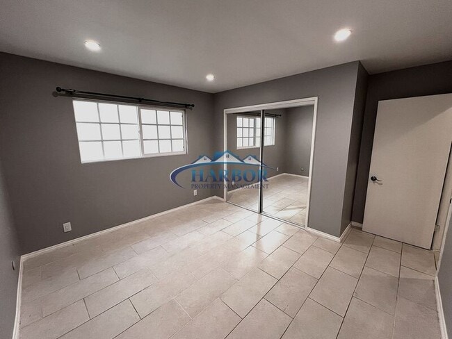 Building Photo - 4565 W 132nd St