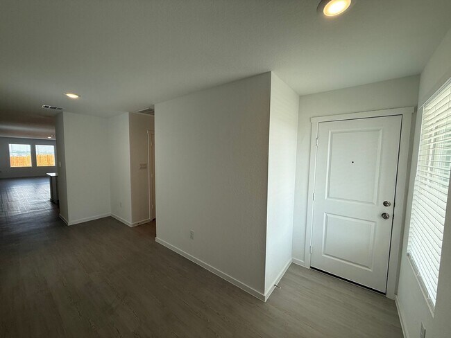 Building Photo - Brand NEW 4-bedroom, 2-bathroom home for l...