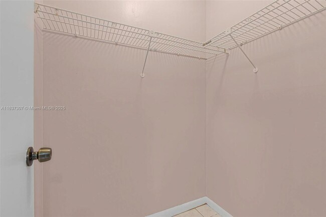 Building Photo - 2911 SW 87th Terrace