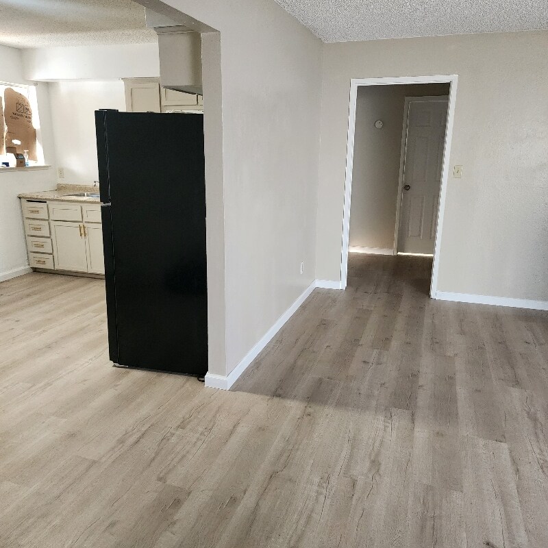 Building Photo - 2458 S Backer Ave