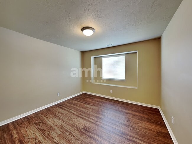 Building Photo - 4482 Heritage Dr