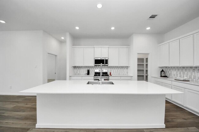 Building Photo - 2922 Mariner Island Dr