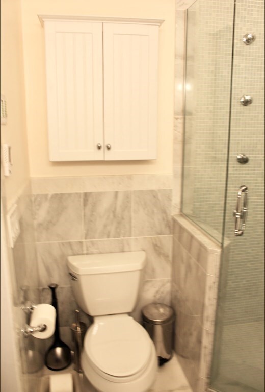 Building Photo - 156 I St