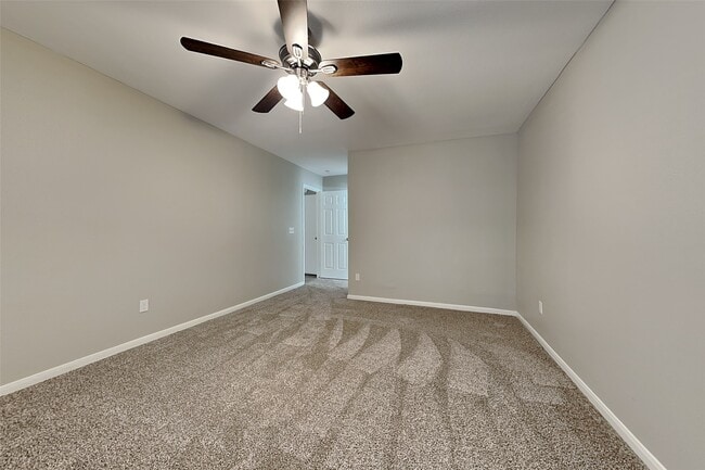 Building Photo - 9310 Wandsworth Dr