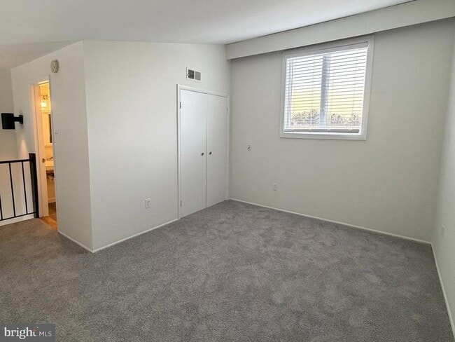 Building Photo - 5485 Harpers Farm Rd