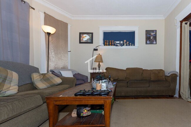 Building Photo - Belmont 1 Bed available Now