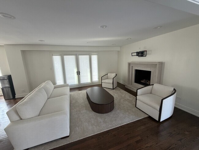 Building Photo - 12316 S 82nd Ave