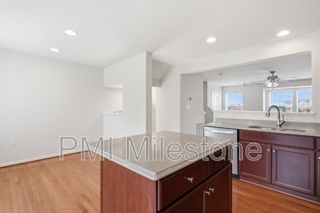 Building Photo - 100 Bertelli Ct