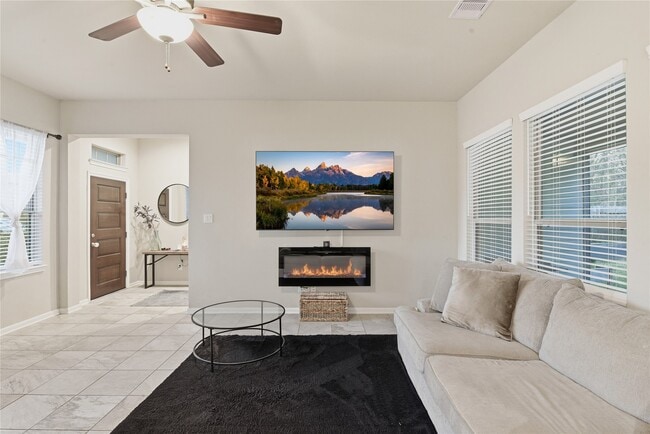 Building Photo - 6818 Aspen Peak Dr