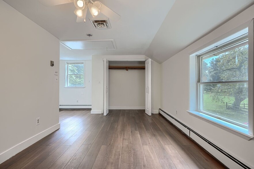 Building Photo - 1703 Roland Ave