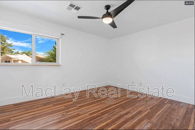 Building Photo - 395 W Sagebrush St