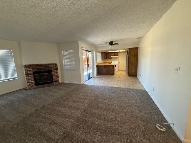 Building Photo - 20318 Thunderbird Rd