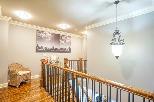 Building Photo - 4171 Mansion Way
