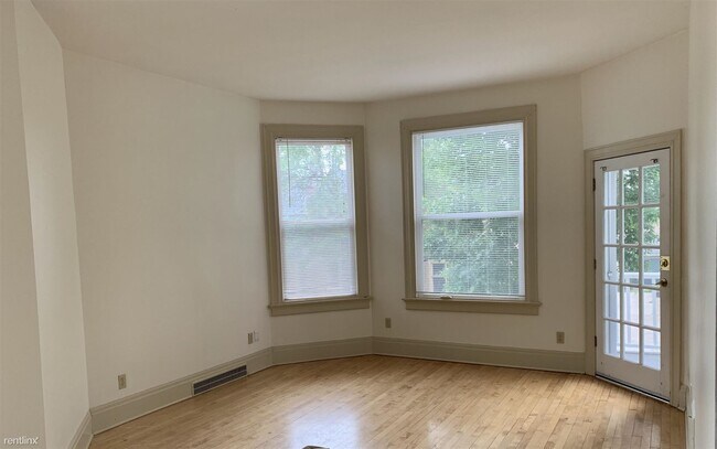 Building Photo - 2408 E Park Pl