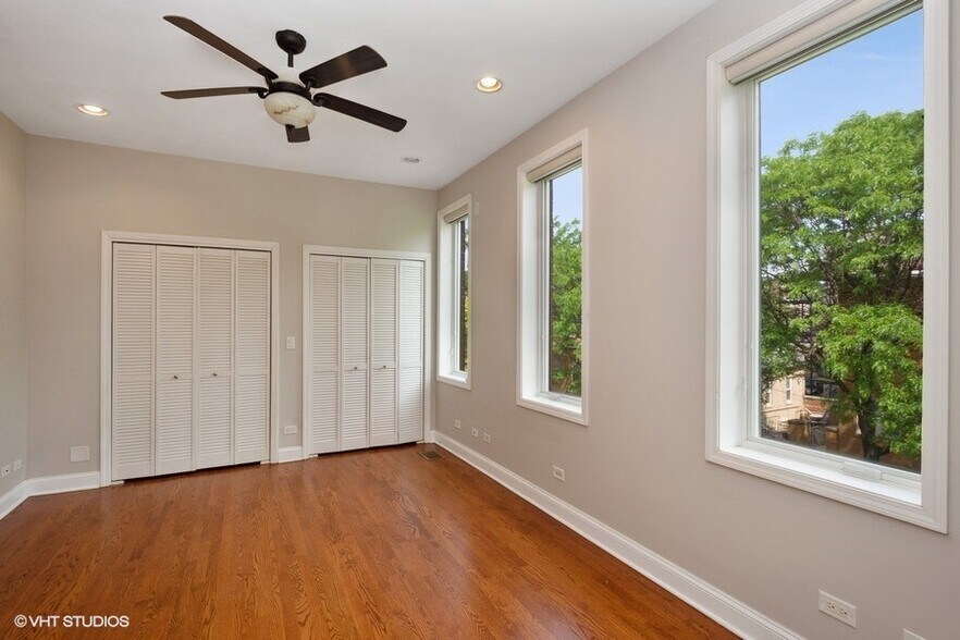 Building Photo - 1458 N Artesian Ave