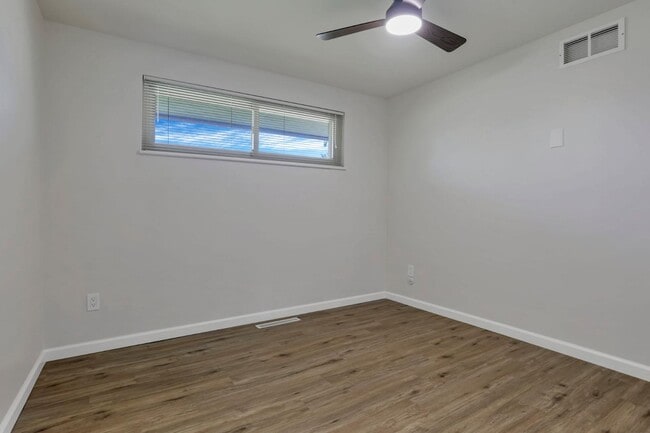 Building Photo - 1572 Ives Ave