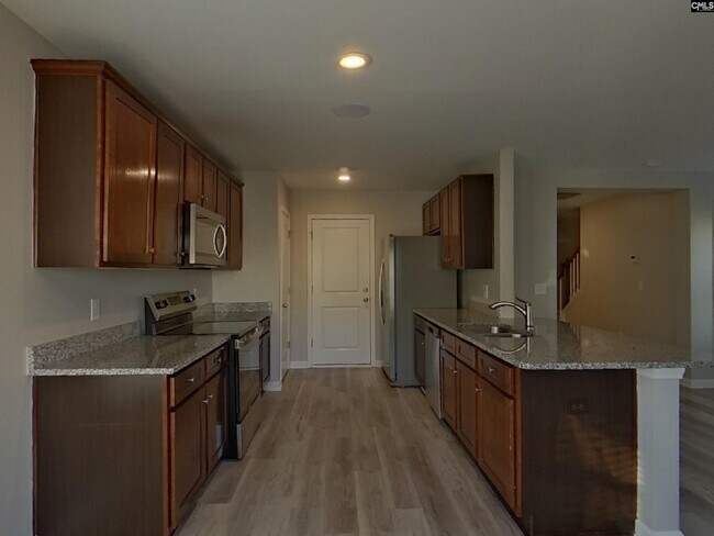 Building Photo - 422 Providence Plantation Cir