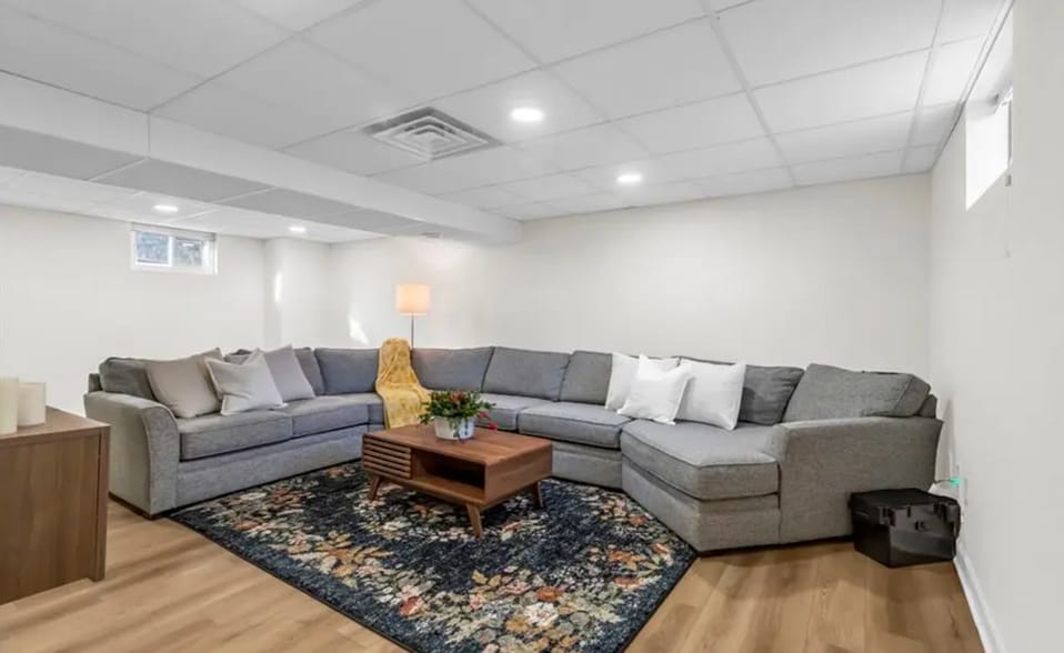 Building Photo - 5003 Knox Ave