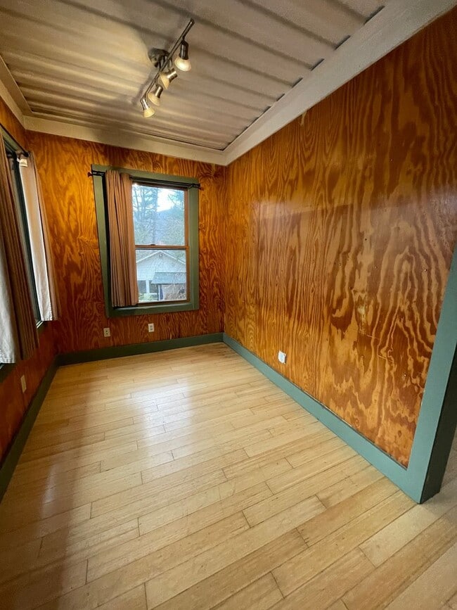 Building Photo - 289 Hill St